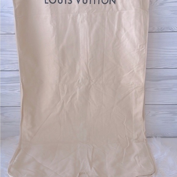 Louis Vuitton Beige full Garment Cover - Picture 2 of 12